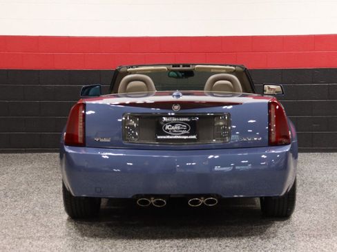 Used 2005 Cadillac XLR RWD image 29