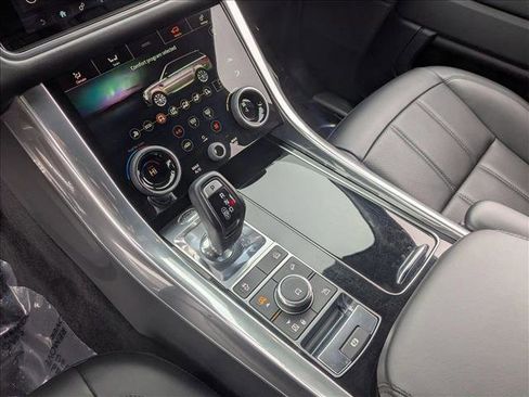 Used 2022 Land Rover Range Rover Sport HSE Dynamic image 15