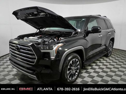 Used 2024 Toyota Sequoia Limited w/ Tow Technology Package AWD/4WD image 33