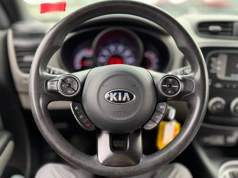 Used 2018 Kia Soul FWD image 5