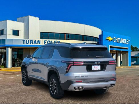 New 2026 Chevrolet Traverse Z71 w/ Enhanced Driving Package image 3