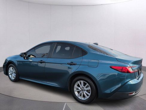 Used 2025 Toyota Camry LE w/ Convenience Package FWD image 3