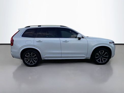 Used 2018 Volvo XC90 T6 Momentum w/ Convenience Package image 2