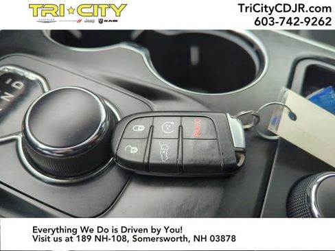 Used 2016 Dodge Durango R/T image 34