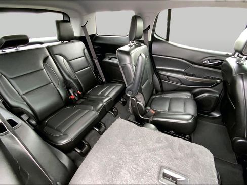 Used 2019 GMC Acadia SLT w/ LPO, Floor Liner Package FWD image 18