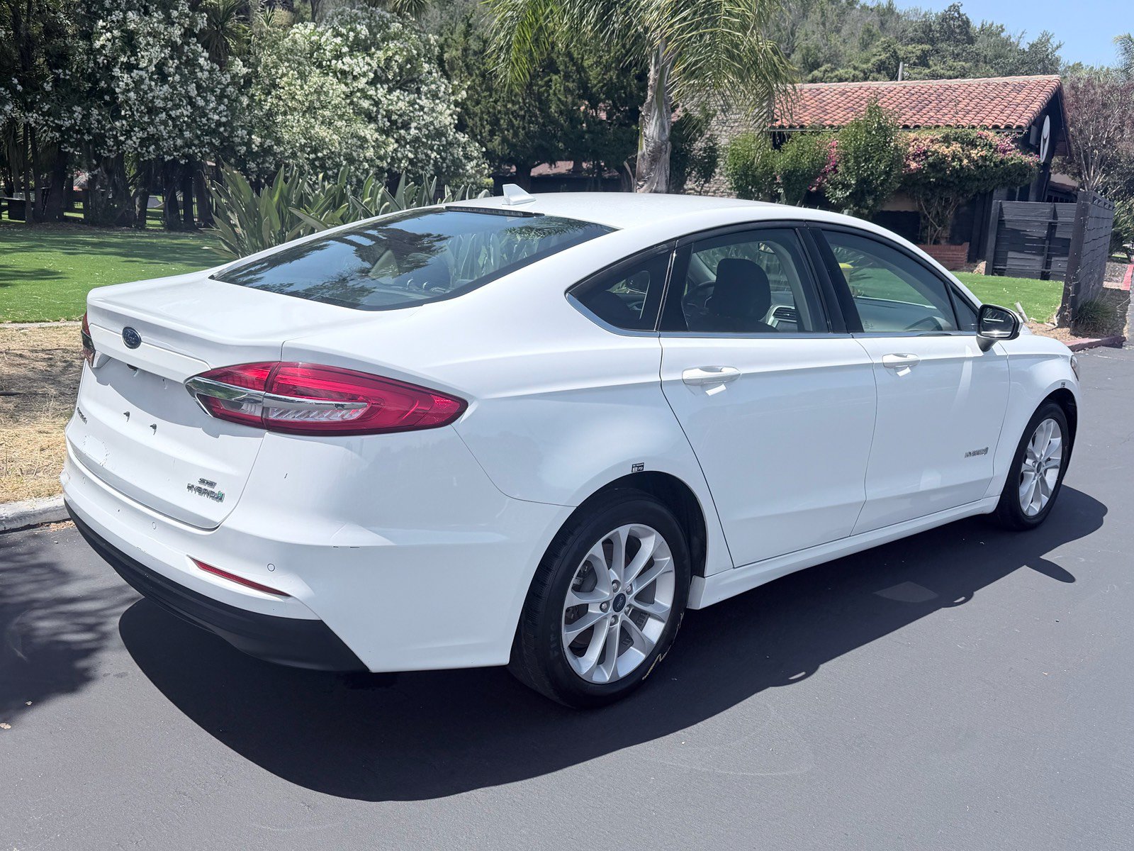 Used 2019 Ford Fusion SE FWD image 6