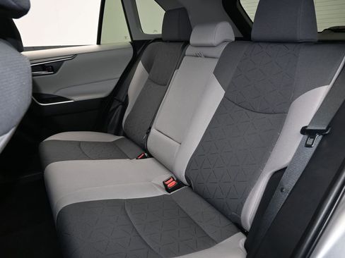 Used 2023 Toyota RAV4 XLE image 33