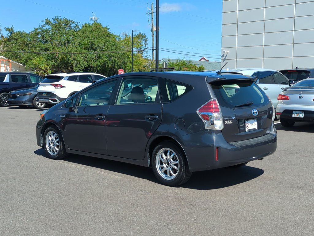 Used 2017 Toyota Prius V Two w/ Carpet Mat Package FWD image 5