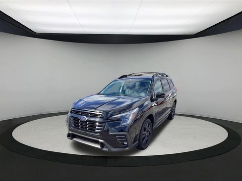 Used 2023 Subaru Ascent Onyx Edition image 4