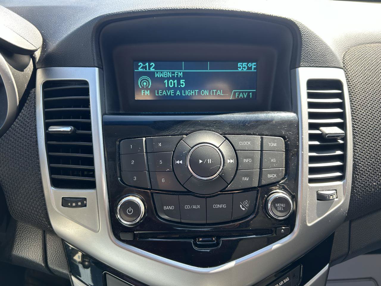 Used 2015 Chevrolet Cruze LT FWD image 21