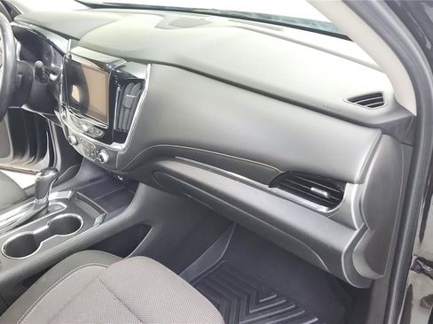 Used 2018 Chevrolet Traverse LT FWD image 20