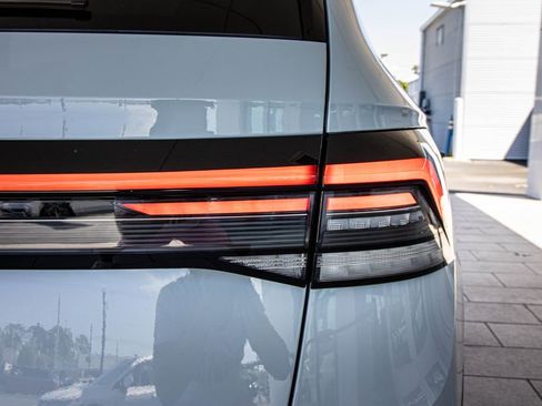 New 2026 Volkswagen Taos SE AWD/4WD image 16