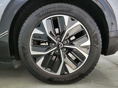 Used 2022 Kia EV6 Wind w/ Wind Technology Package AWD/4WD image 36
