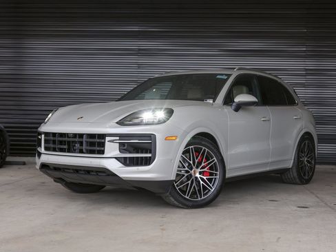 New 2026 Porsche Cayenne S AWD/4WD image 1