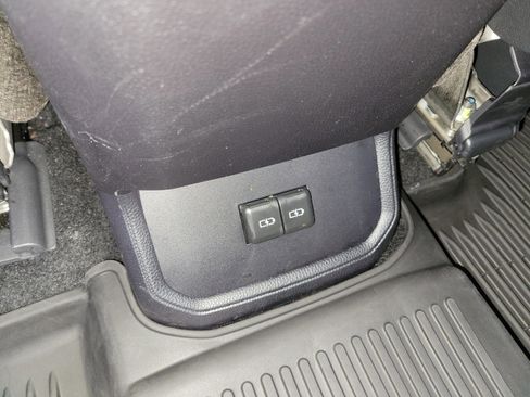 Certified 2025 Toyota Highlander XSE image 33