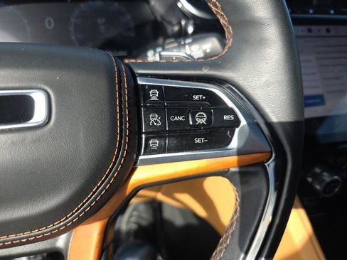 Used 2024 Jeep Grand Cherokee L Summit image 21