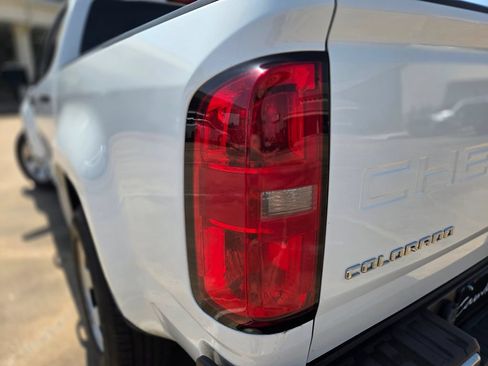 Used 2021 Chevrolet Colorado W/T w/ WT Convenience Package RWD image 32
