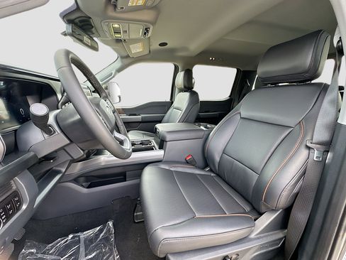 New 2026 Ford F250 Lariat w/ Black Appearance Package image 15