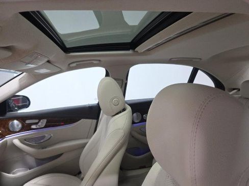 Used 2019 Mercedes-Benz E 300 E 300 w/ Premium 1 Package image 6