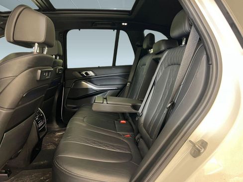 Used 2022 BMW X5 xDrive40i w/ M Sport Package AWD/4WD image 12