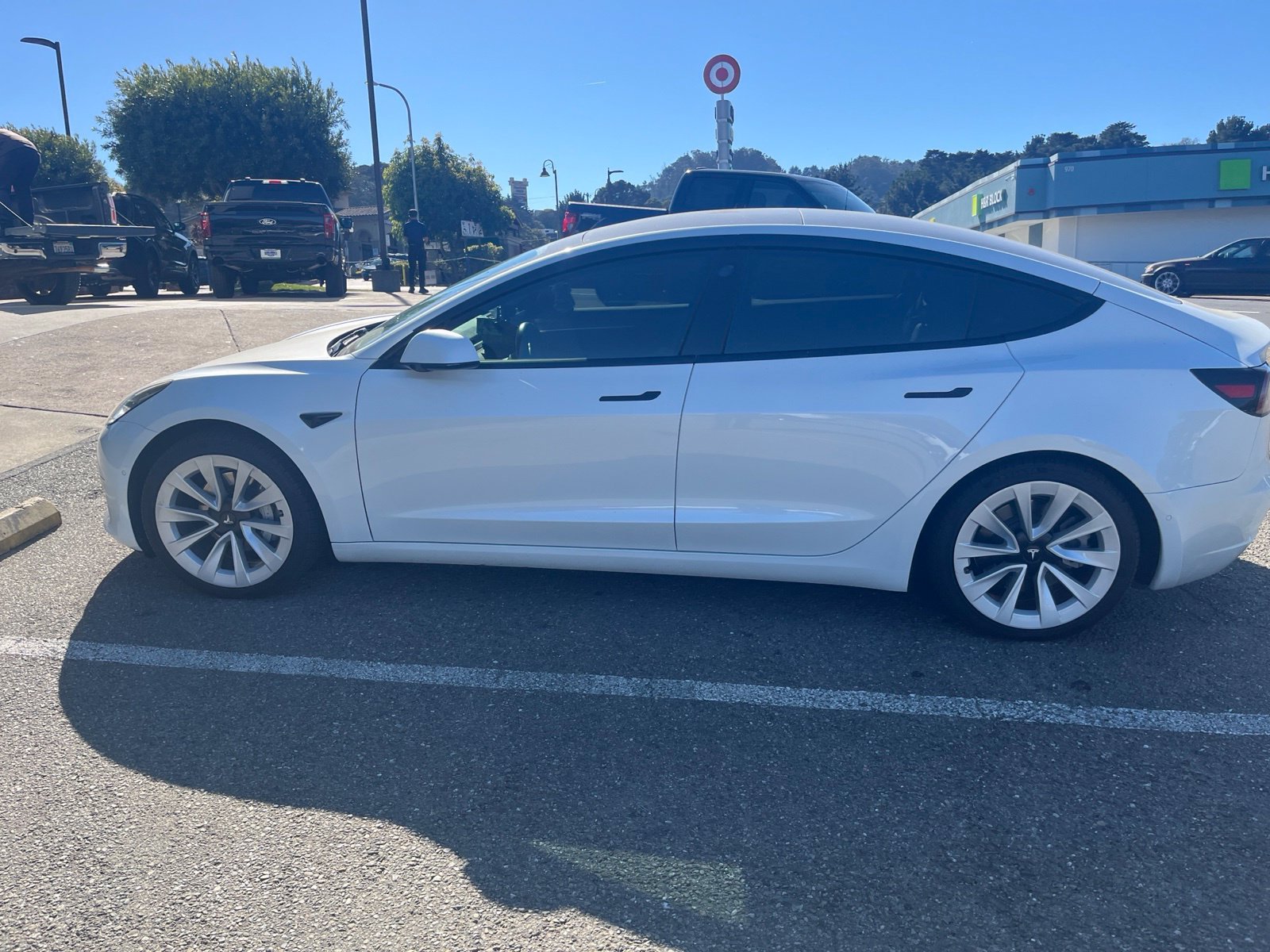 Used 2021 Tesla Model 3 Standard Range Plus RWD image 4