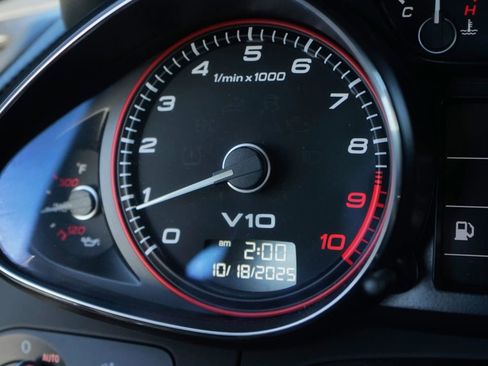 Used 2011 Audi R8 V10 image 31