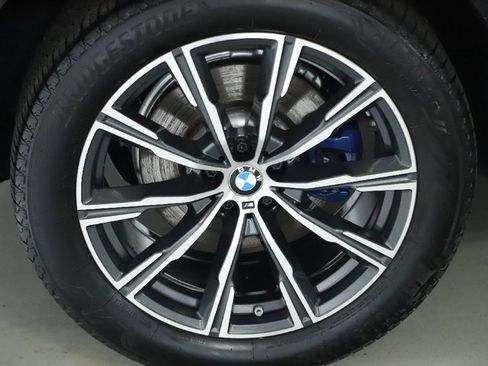Used 2022 BMW X5 xDrive40i w/ M Sport Package image 12