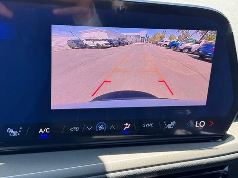 New 2026 Chevrolet Traverse LT FWD image 19