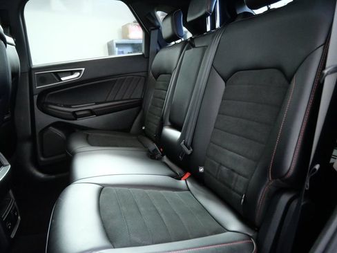 Used 2022 Ford Edge ST-Line w/ Cold Weather Package AWD/4WD image 14