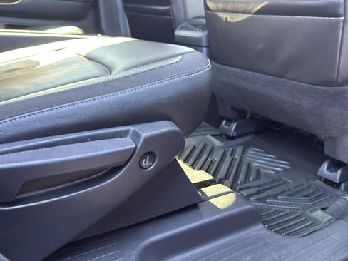 Used 2023 Nissan Pathfinder SL w/ SL Premium Package image 27