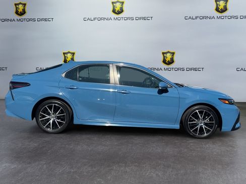 Used 2023 Toyota Camry SE w/ Convenience Package FWD image 6