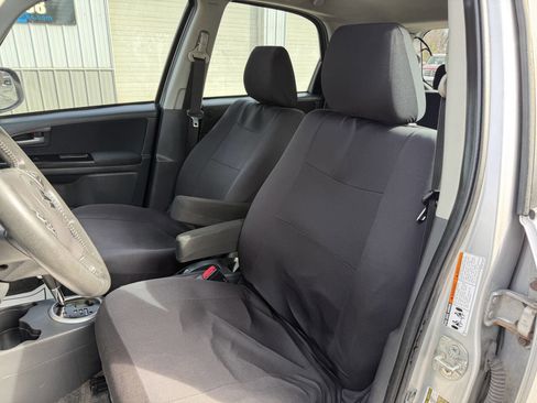 Used 2013 Suzuki SX4 Premium image 11