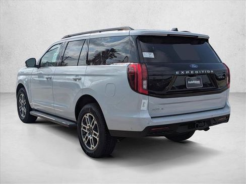 New 2025 Ford Expedition Active image 7