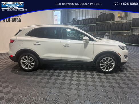 Used 2017 Lincoln MKC Select AWD/4WD image 3