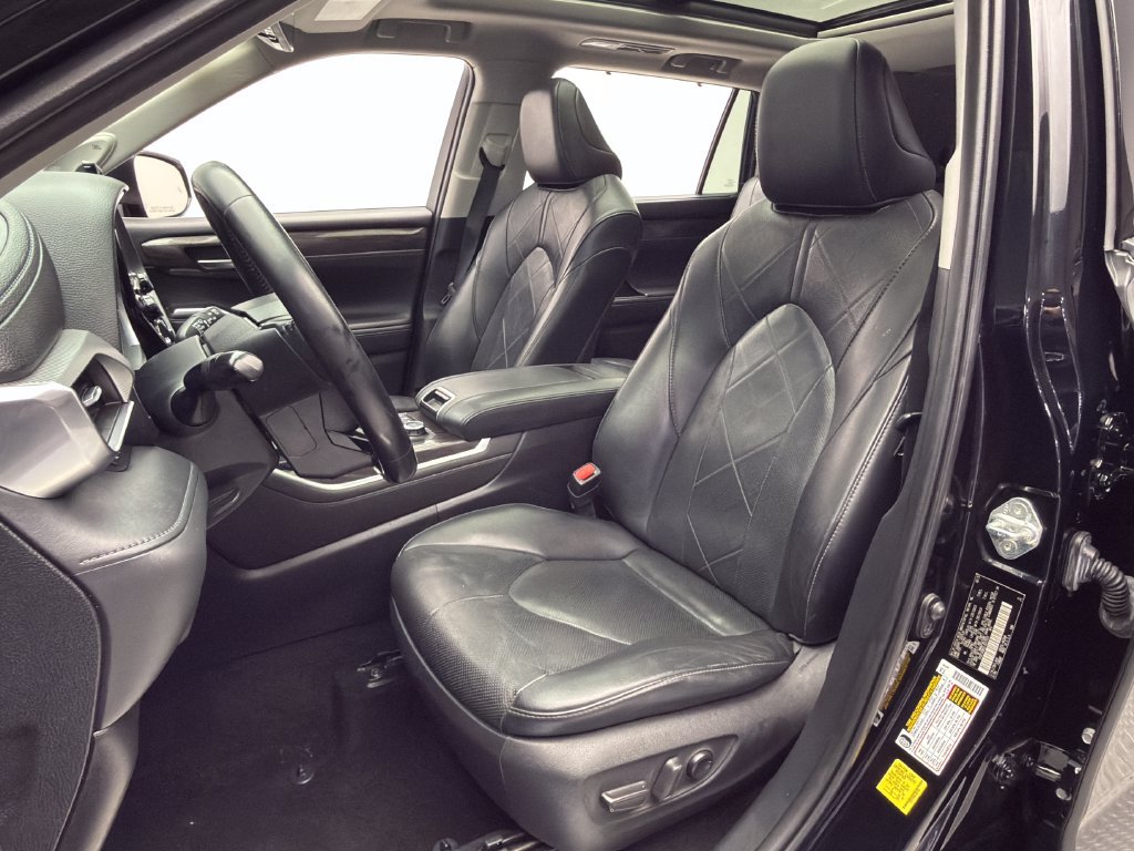 Used 2020 Toyota Highlander Platinum AWD/4WD image 19