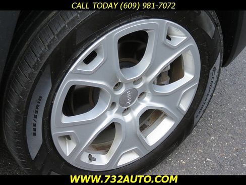 Used 2015 Jeep Renegade Limited w/ Trailer Tow Group image 21