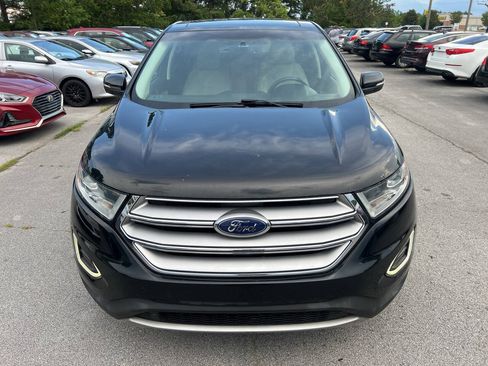 Used 2016 Ford Edge Titanium w/ Equipment Group 301A FWD image 3