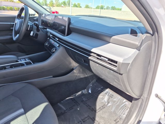 Used 2025 Hyundai Sonata SEL FWD image 27