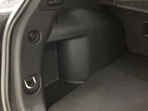 Used 2023 Chevrolet Equinox LT w/ Driver Convenience Package image 17