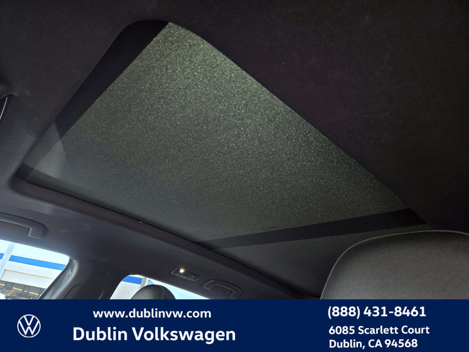 Used 2020 Volkswagen Atlas Cross Sport SEL Premium AWD/4WD image 17