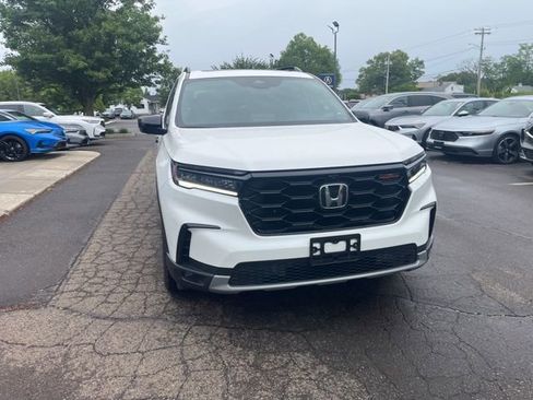 Used 2025 Honda Pilot TrailSport image 33