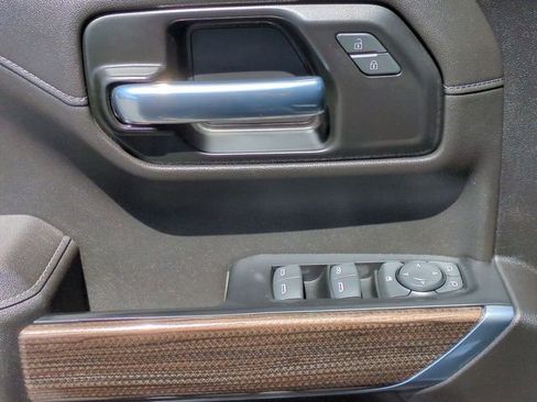 Used 2021 Chevrolet Silverado 1500 LT Trail Boss w/ Bed Protection Package AWD/4WD image 23