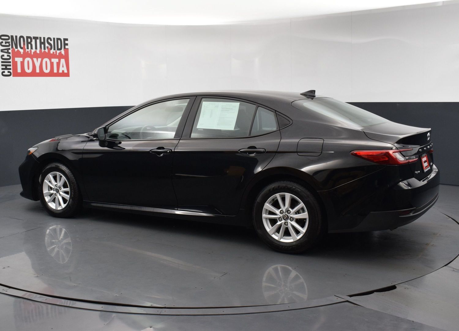 Used 2025 Toyota Camry LE FWD image 2