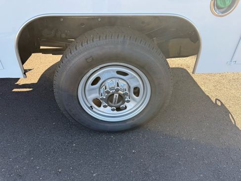 New 2026 Ford F350 XL w/ XL Chrome Package AWD/4WD image 28