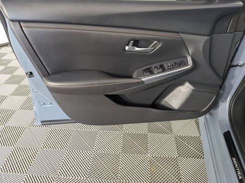 Used 2024 Nissan Sentra SR FWD image 9