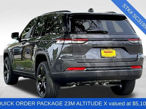 New 2025 Jeep Grand Cherokee Altitude image 3