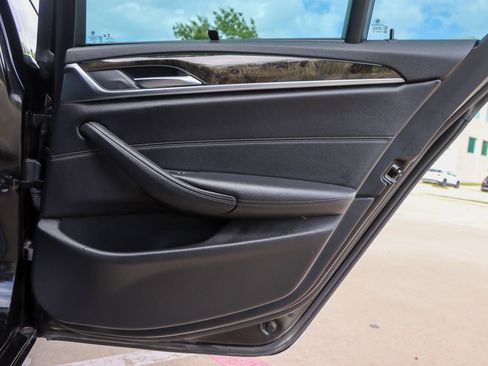 Used 2018 BMW 540i w/ Premium Package RWD image 11