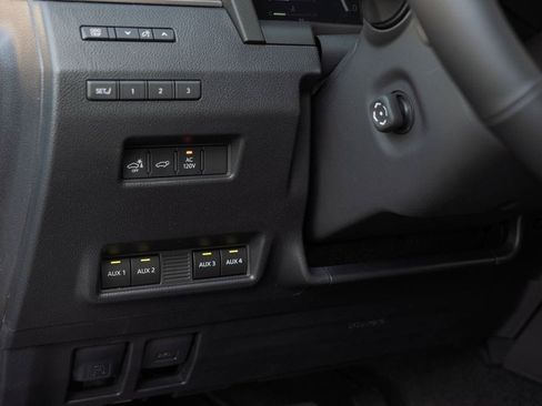 New 2026 Lexus GX 550 AWD/4WD image 33