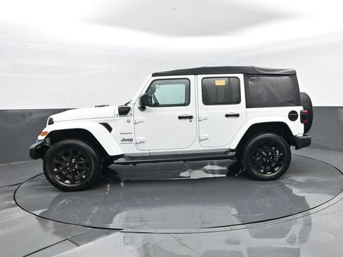 Used 2023 Jeep Wrangler Unlimited Sahara w/ Cold Weather Group AWD/4WD image 5