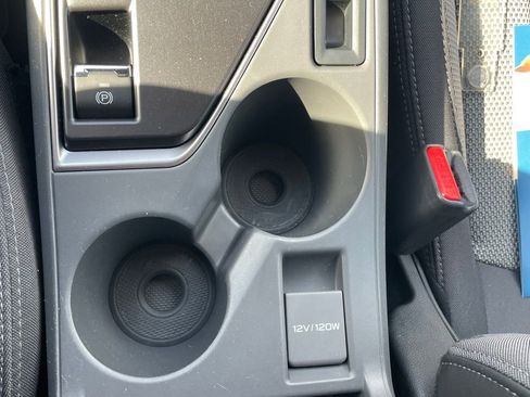 Used 2024 Subaru Crosstrek 2.0i Premium image 32